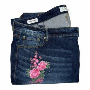 NWOT Torrid Distressed Girlfriend Jeans 26 25